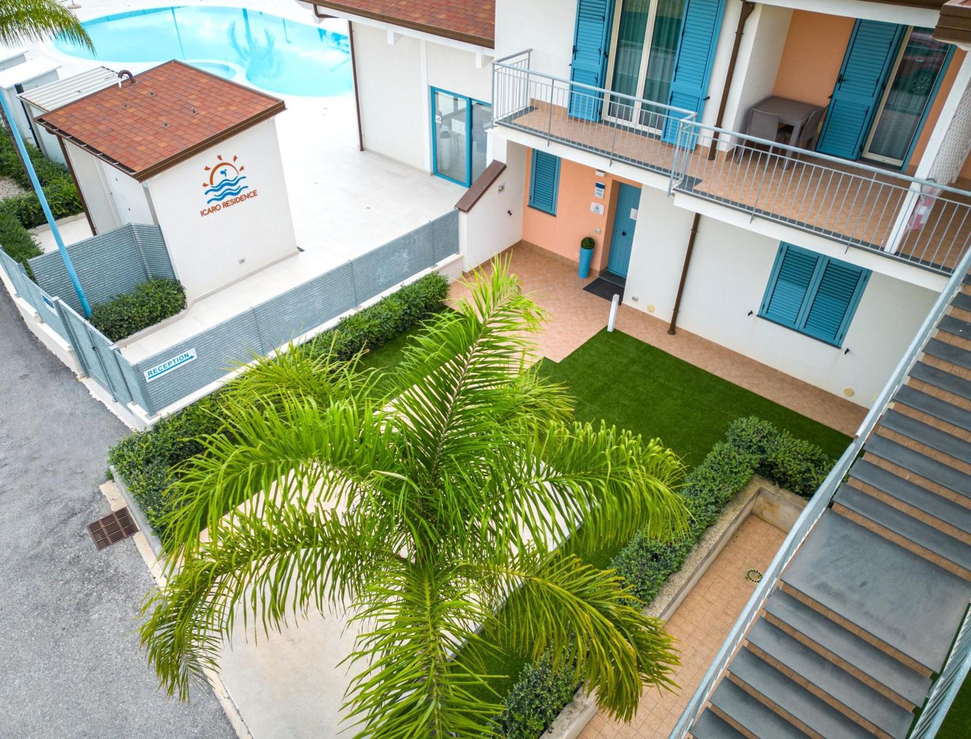 Icaro Residence Apartments With A Beautiful Pool SantʼAgata di Militello Zewnętrze zdjęcie