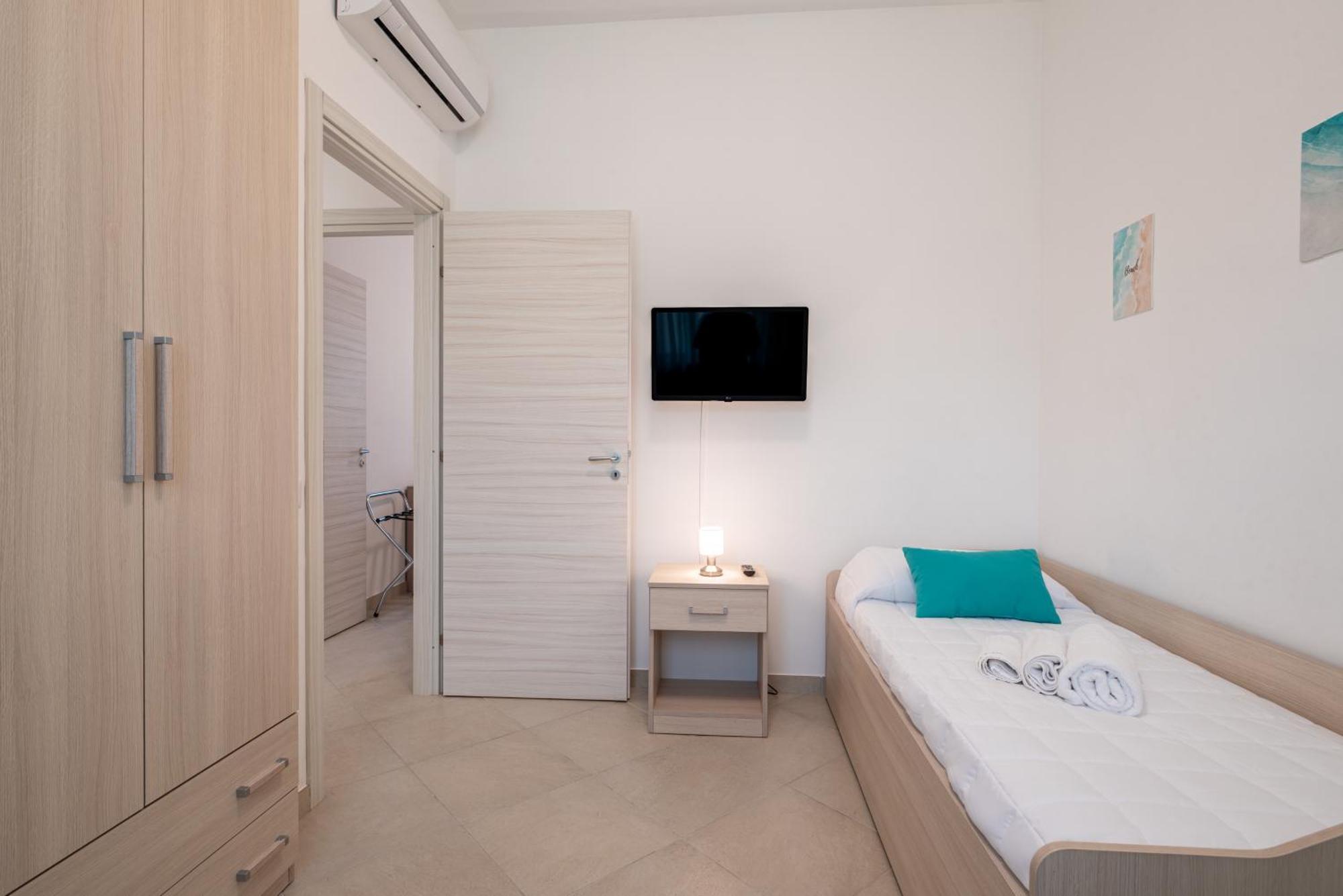 Icaro Residence Apartments With A Beautiful Pool SantʼAgata di Militello Zewnętrze zdjęcie