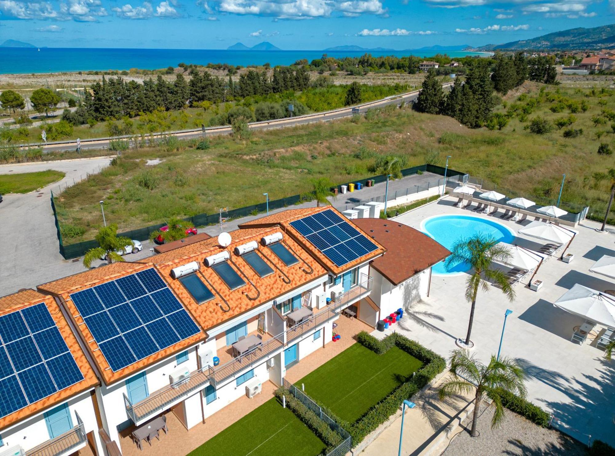 Icaro Residence Apartments With A Beautiful Pool SantʼAgata di Militello Zewnętrze zdjęcie