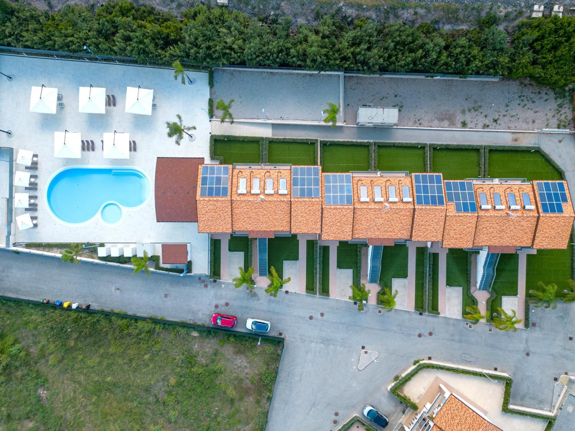 Icaro Residence Apartments With A Beautiful Pool SantʼAgata di Militello Zewnętrze zdjęcie