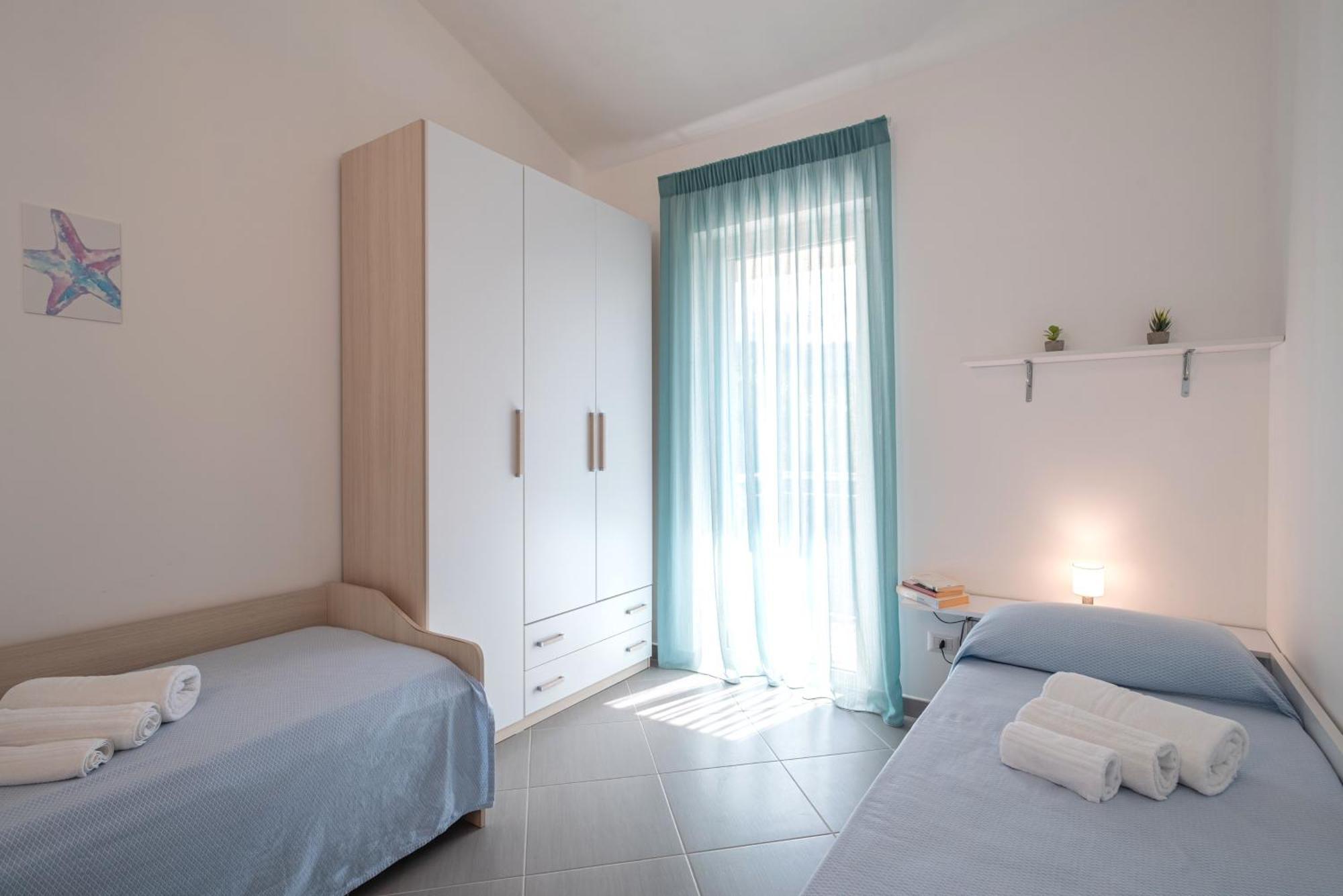 Icaro Residence Apartments With A Beautiful Pool SantʼAgata di Militello Zewnętrze zdjęcie