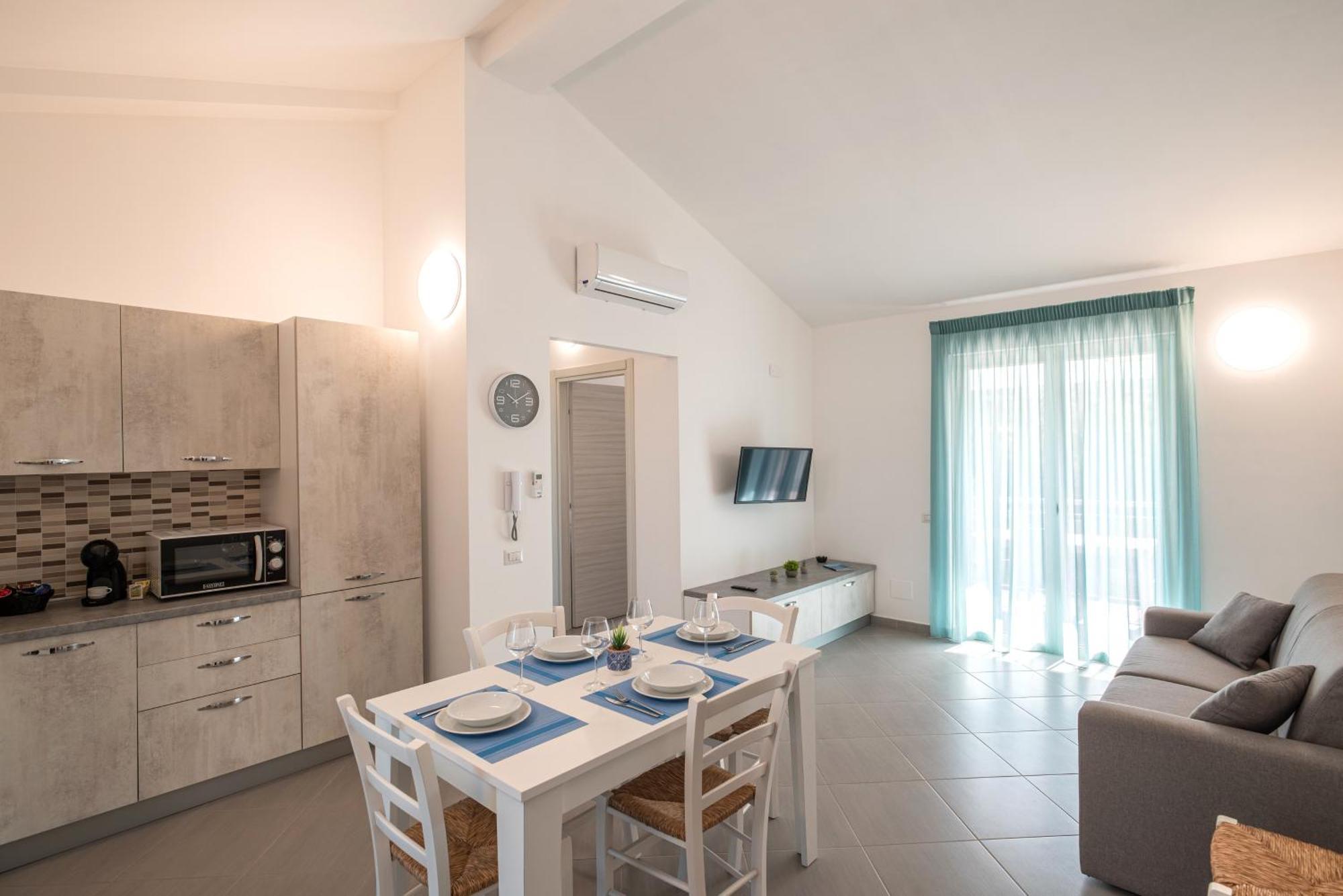 Icaro Residence Apartments With A Beautiful Pool SantʼAgata di Militello Zewnętrze zdjęcie