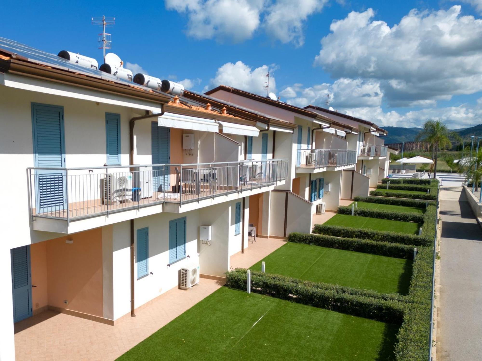 Icaro Residence Apartments With A Beautiful Pool SantʼAgata di Militello Zewnętrze zdjęcie
